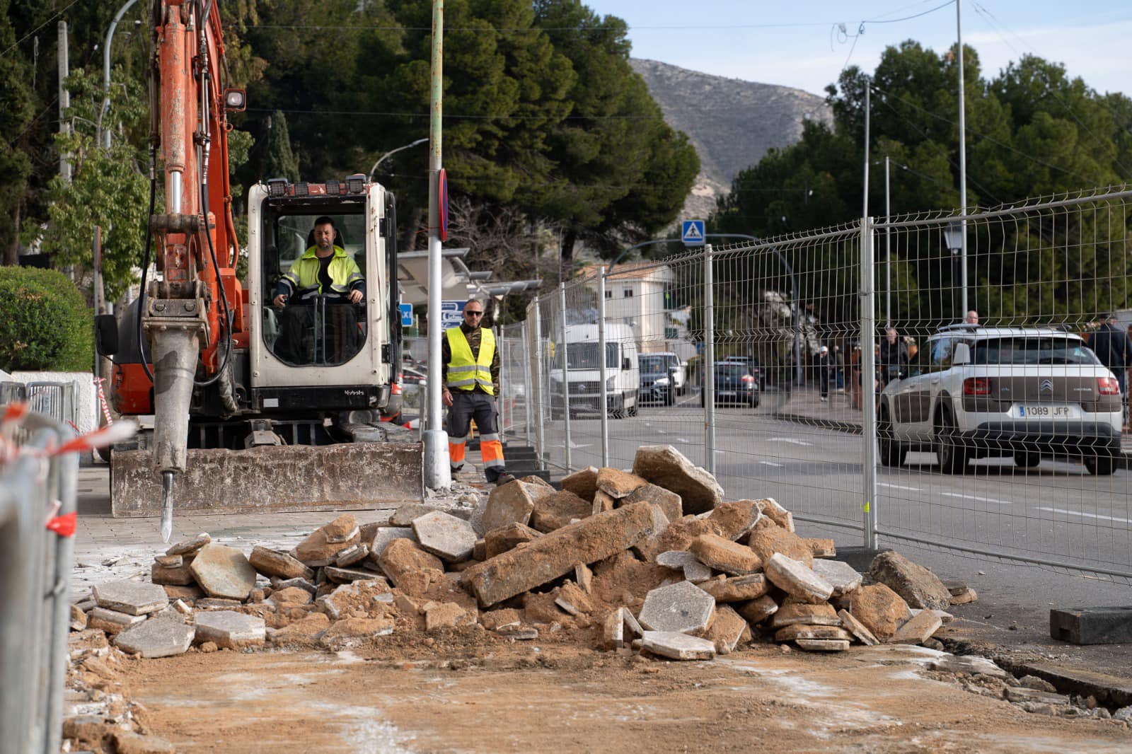 Continúan a buen ritmo las obras en la avenida Juan Luis Peralta