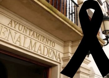 Benalmádena decreta un día de luto oficial por el asesinato de Lina