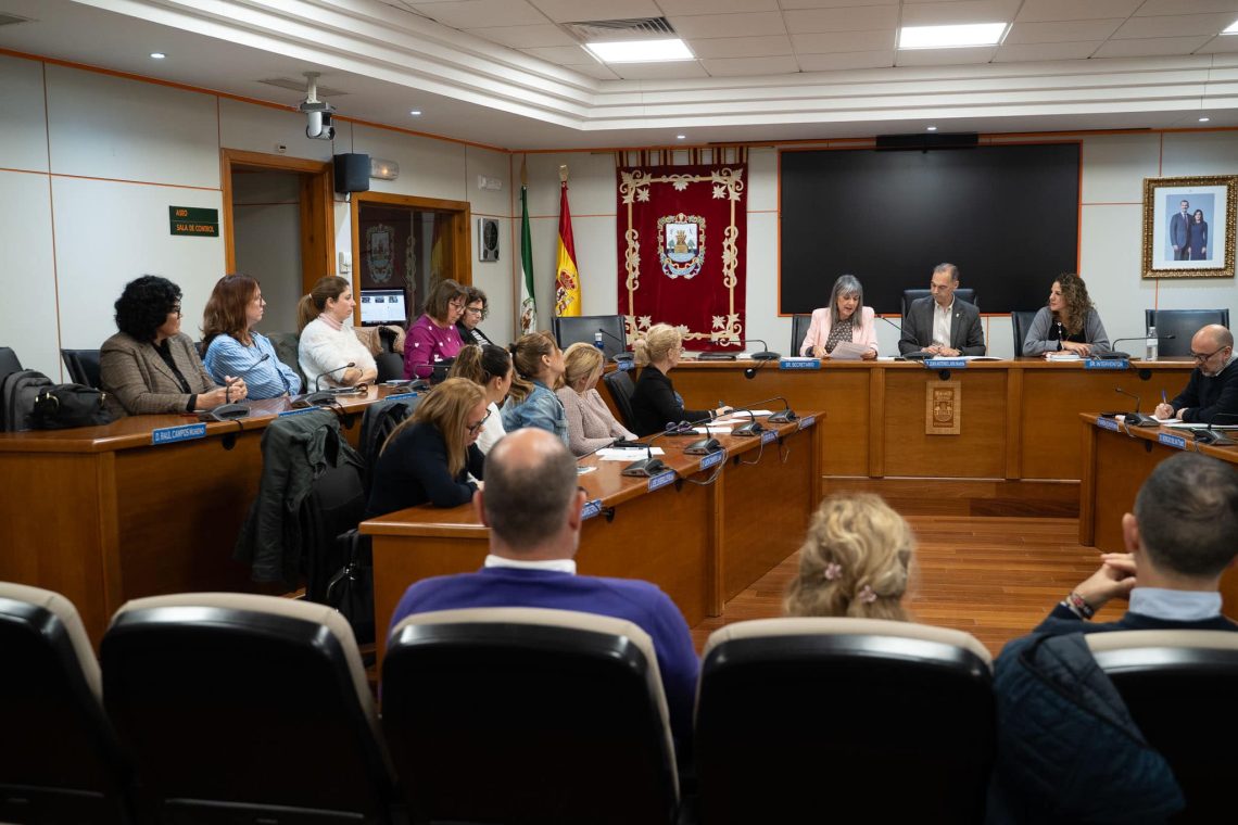Benalmádena celebra la Mesa de la Discapacidad