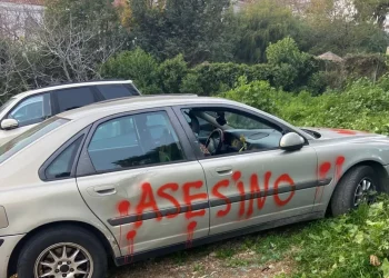 Destrozan el coche del presunto asesino de Lina