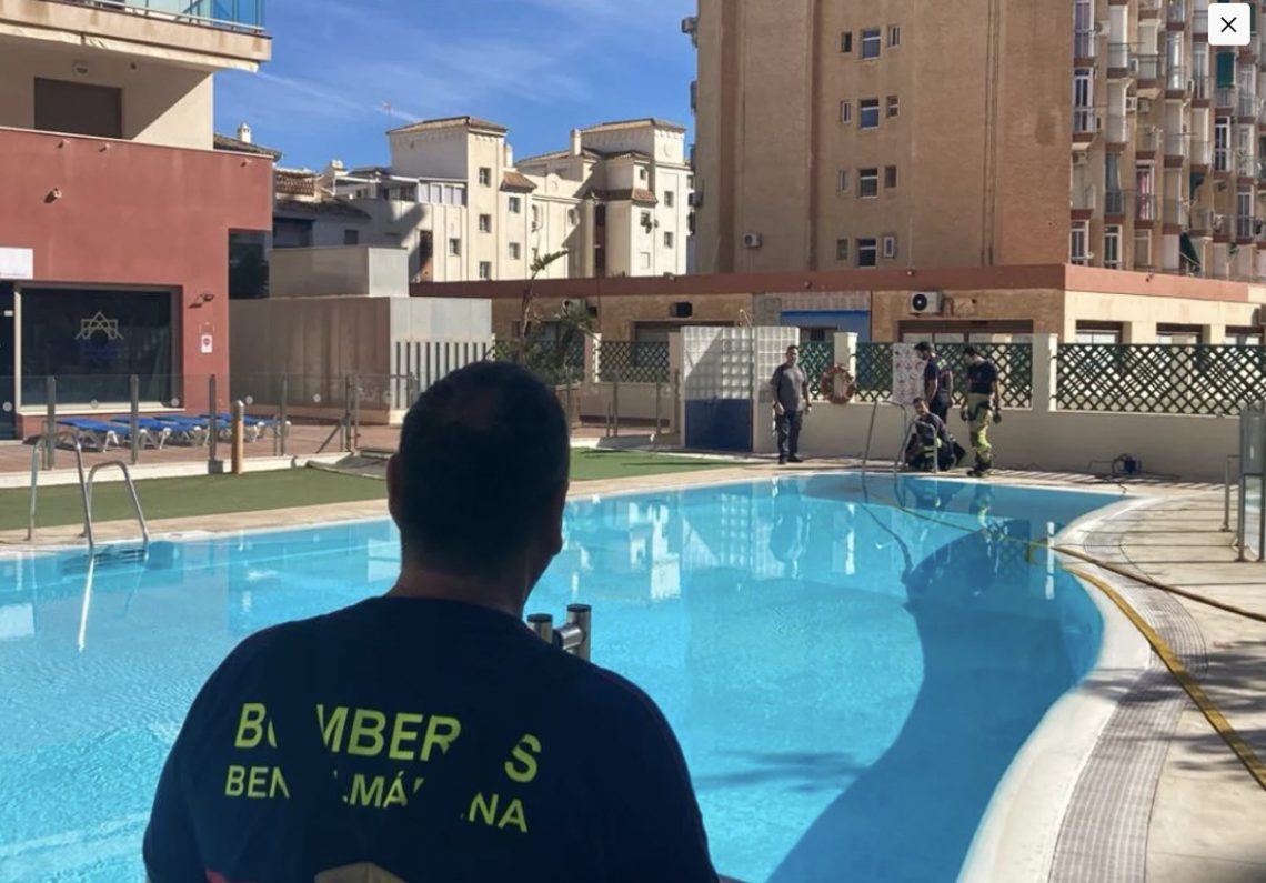 Benalmádena recibe 440.000 litros de agua con el vaciado de piscinas