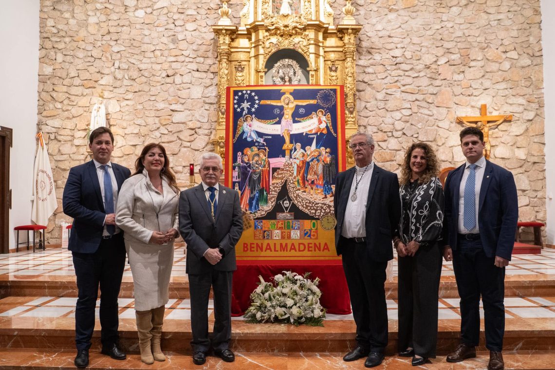 La Cofradía de la Redención presenta el cartel anunciador de la Semana Santa de Benalmádena