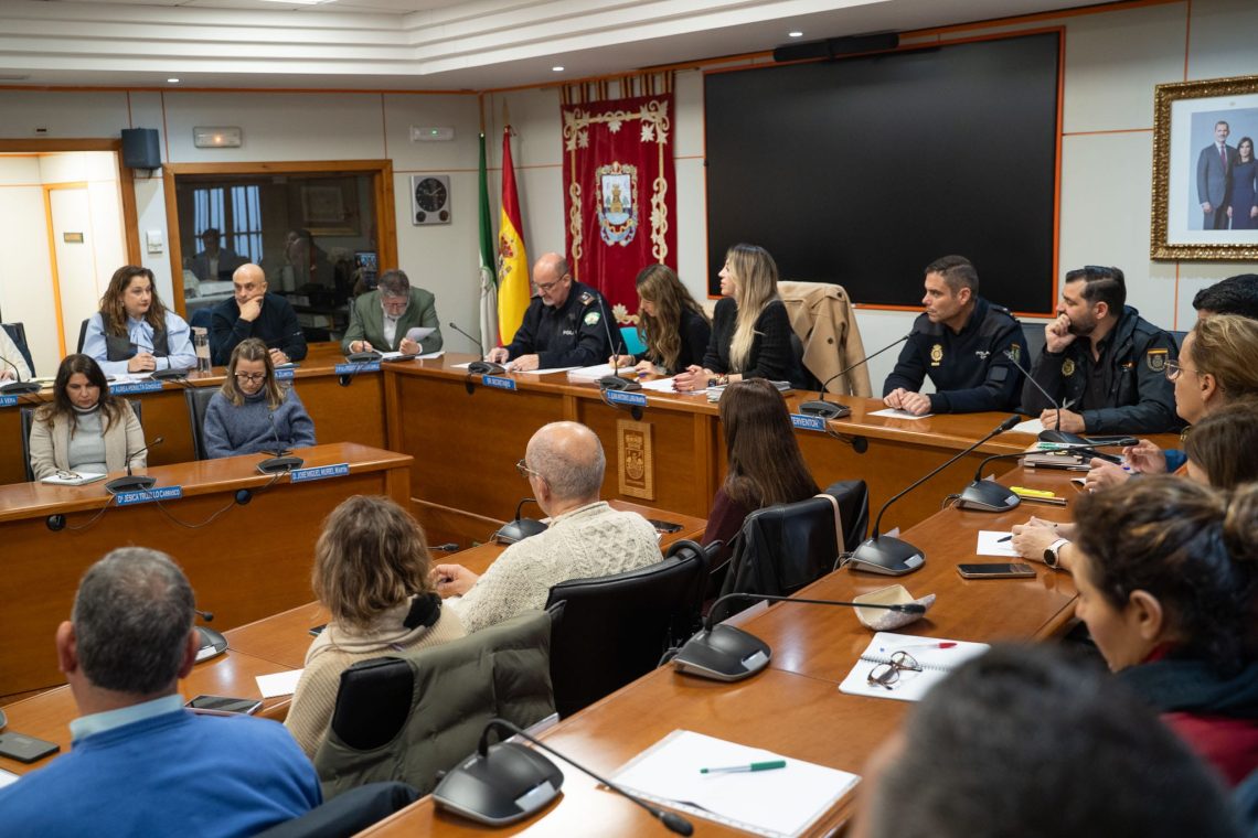 La comisión municipal sobre absentismo suma esfuerzos con la comunidad escolar