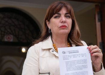 El PP critica la «incompetencia» del anterior alcalde Víctor Navas, que hará pagar a los benalmadenses 530.000 euros en intereses