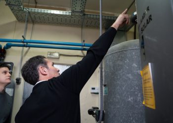 El Ayuntamiento renueva el sistema de agua caliente sanitaria y el circuito de placas solares de las instalaciones deportivas municipales