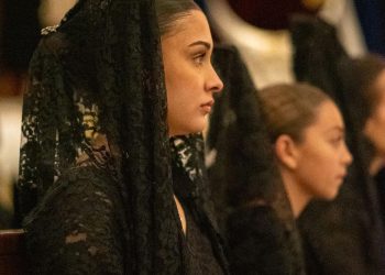 Exaltación de la mantilla y la Saeta en Santo Domingo