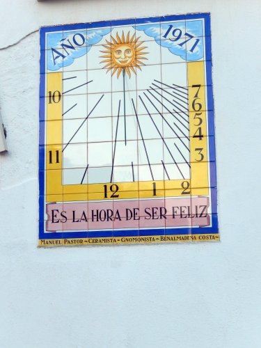 ¿Dónde está el reloj de sol de Benalmádena?