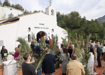 Comienza la Semana Santa de Benalmádena con la procesión de palmas y olivos