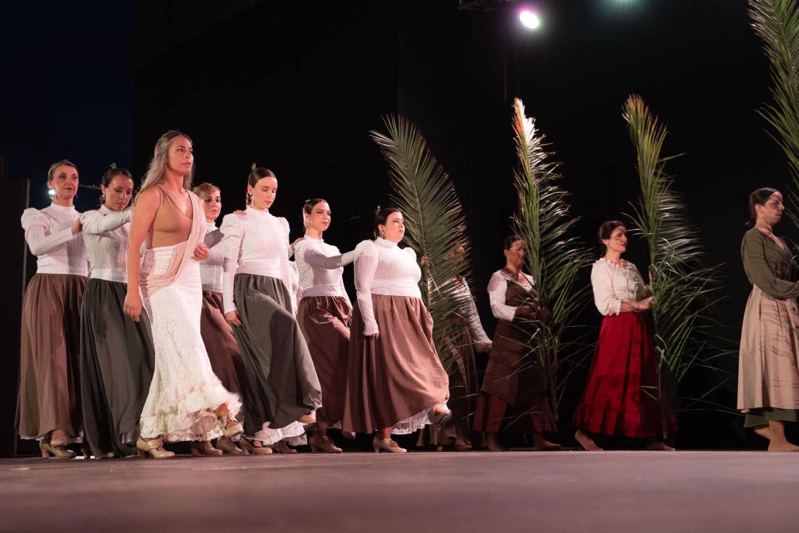 Lourdes Nieto narra la vida y resurrección de Jesucristo a ritmo de flamenco