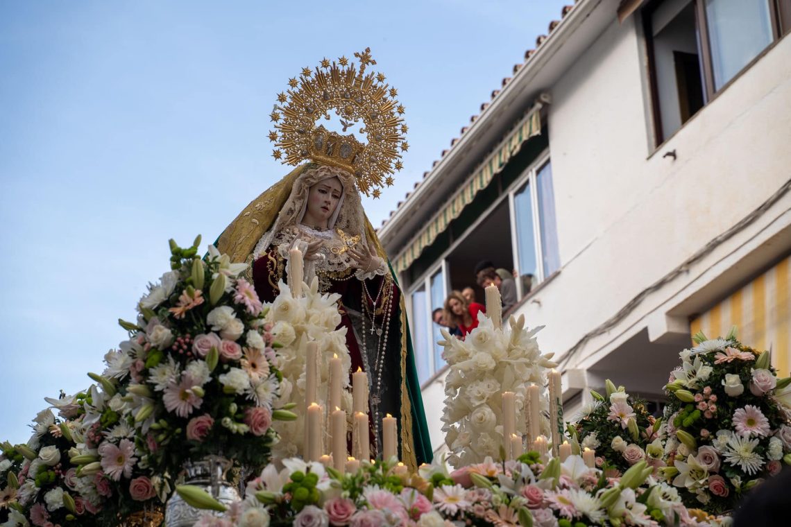 El Cristo Coronado de Espinas recorrió Arroyo de la Miel con sus fieles el Domingo de Ramos