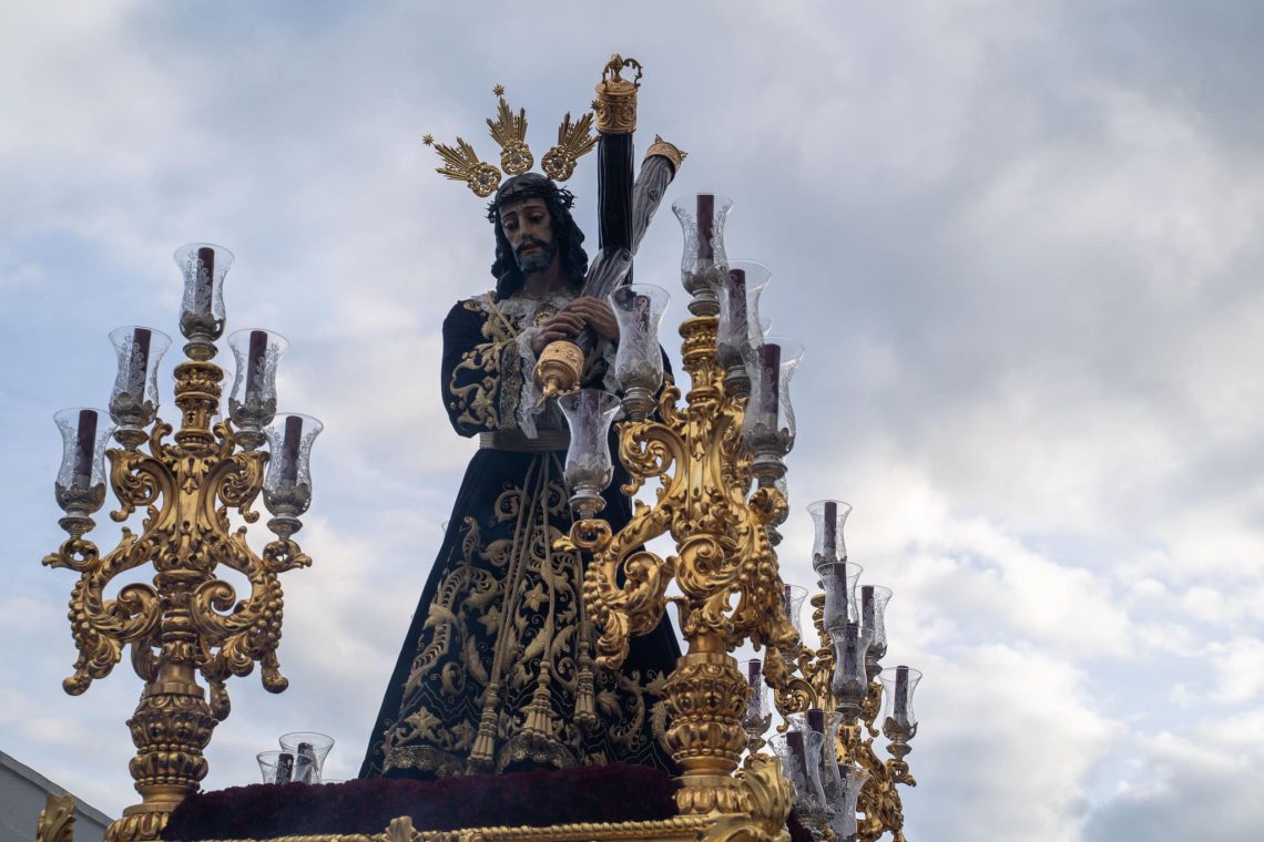 El Nazareno da sentido al Jueves Santo en Benalmádena