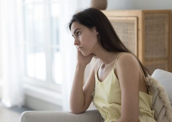 Expertos recomiendan la importancia de cuidar la salud mental durante el verano