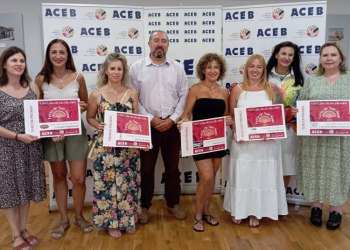 KemePongo? y Jona,s Helados ganan el Concurso de Decoración de Escaparates y Establecimientos de Benalmádena