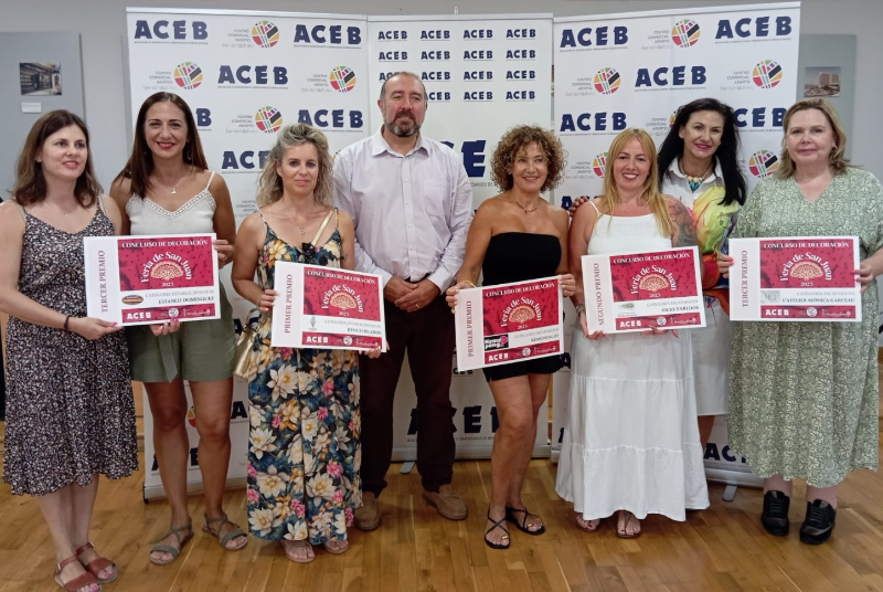 KemePongo? y Jona,s Helados ganan el Concurso de Decoración de Escaparates y Establecimientos de Benalmádena
