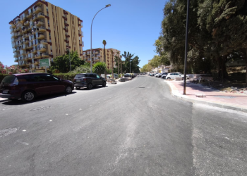 Benalmádena implementa mejoras en el alumbrado, el mobiliario y la jardinería en la Avenida Gamonal