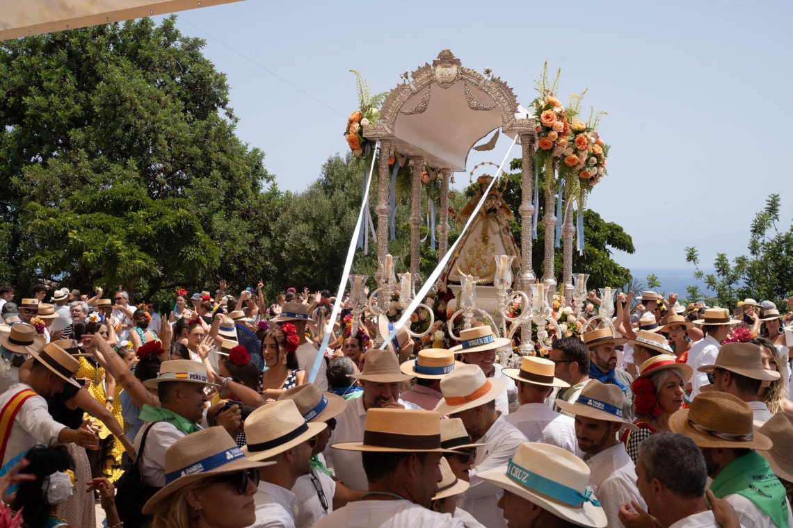 Benalmádena Pueblo celebra con devoción la romería de la Virgen de la Cruz