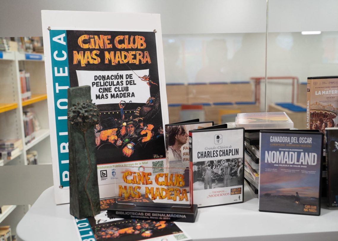 El Cineclub Más Madera dona más de 50 películas a la Biblioteca de Arroyo de la Miel