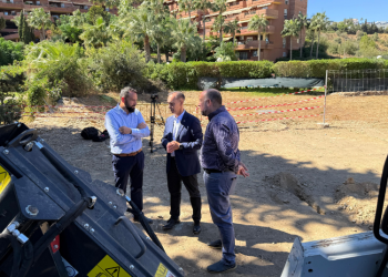 El Ayuntamiento inicia las obras para ampliar la red de agua regenerada para riego en Benalmádena Costa