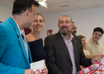 Benalmádena consolida su apuesta por el comercio local con el Outlet de la avenida de la Constitución