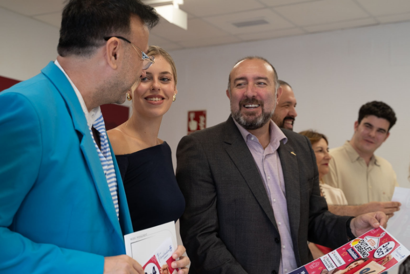 Benalmádena consolida su apuesta por el comercio local con el Outlet de la avenida de la Constitución