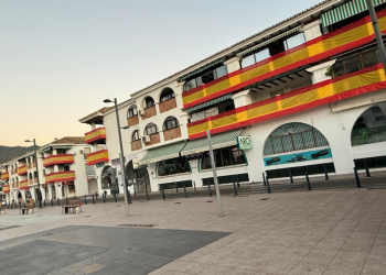 La Jura de Bandera Civil reúne en Benalmádena a 300 jurandos y casi 200 legionarios
