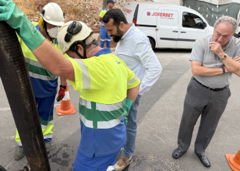 Emabesa lanza una campaña para reforzar la limpieza de imbornales en Benalmádena