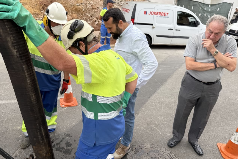 Emabesa lanza una campaña para reforzar la limpieza de imbornales en Benalmádena