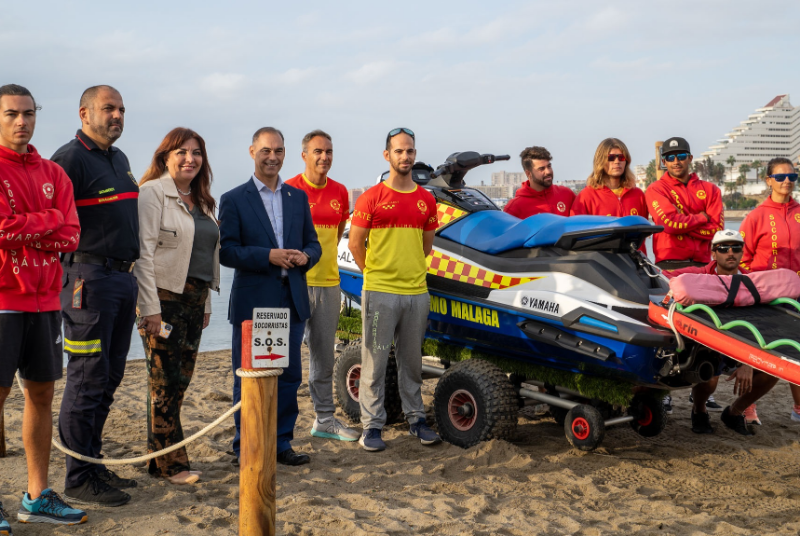 Finaliza la temporada de playas sin víctimas mortales en Benalmádena y con un balance de 165 rescates por parte del dispositivo de salvamento