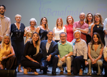 El alcalde de Benalmádena da el pistoletazo de salida al inicio oficial del curso 2025-2026 de la Escuela Municipal de Música, Danza y Teatro