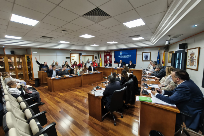 El Ayuntamiento aprueba de manera definitiva las cuentas de 2026, que mantienen la bajada de impuestos