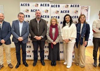 La delegada de Empleo destaca el crecimiento del tejido empresarial y el descenso del paro en Benalmádena